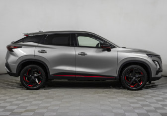 Подержанный автомобиль Omoda C5 2024 года (4 фото)