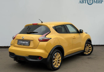 Подержанный автомобиль Nissan Juke 2014 года (8 фото)