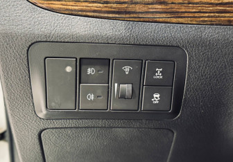 Подержанный автомобиль Hyundai Santa Fe 2010 года (17 фото)