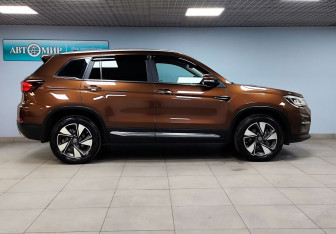 Подержанный автомобиль Changan CS75 2022 года (4 фото)