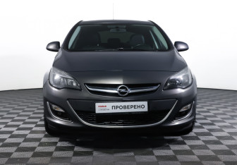Подержанный автомобиль Opel Astra Hatchback 2014 года (2 фото)