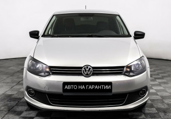 Подержанный автомобиль Volkswagen Polo Sedan 2014 года (2 фото)