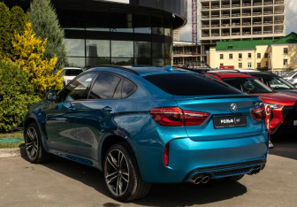 Подержанный автомобиль BMW X6 M 2019 года (5 фото)
