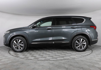 Подержанный автомобиль Hyundai Santa Fe 2019 года (8 фото)
