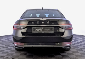 Подержанный автомобиль Skoda Superb Liftback 2020 года (6 фото)