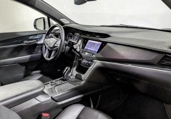 Подержанный автомобиль Cadillac XT5 2021 года (11 фото)