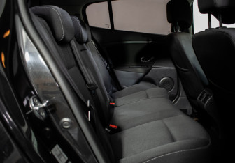 Подержанный автомобиль Renault Megane Hatchback 2012 года (9 фото)