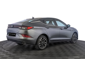 Подержанный автомобиль JAC J7 2021 года (5 фото)