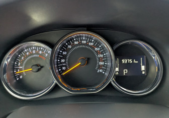 Подержанный автомобиль Renault Sandero 2021 года (13 фото)