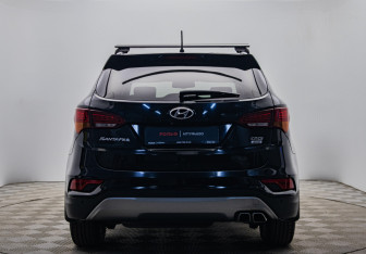 Подержанный автомобиль Hyundai Santa Fe 2016 года (4 фото)