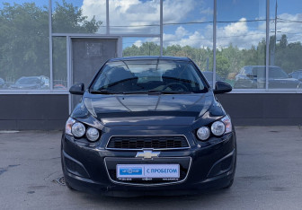 Подержанный автомобиль Chevrolet Aveo Hatchback 2013 года (2 фото)