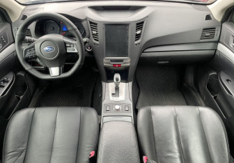 Подержанный автомобиль Subaru Legacy Wagon 2011 года (10 фото)