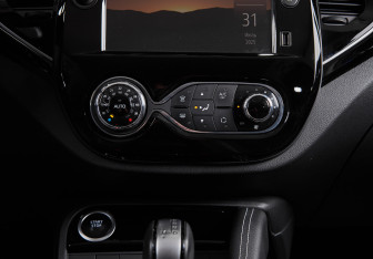 Подержанный автомобиль Renault Kaptur 2020 года (21 фото)