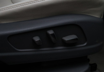 Подержанный автомобиль Cadillac XT6 2021 года (8 фото)