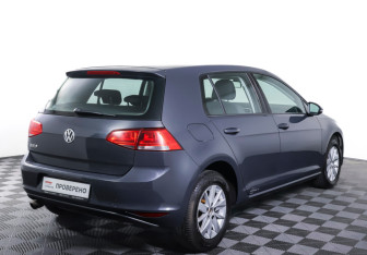 Подержанный автомобиль Volkswagen Golf Hatchback 2015 года (5 фото)