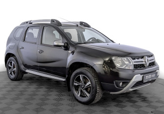 Подержанный автомобиль Renault Duster 2017 года (3 фото)