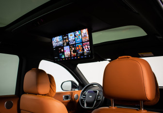 Подержанный автомобиль LiXiang L9 2023 года (20 фото)