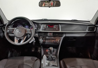 Подержанный автомобиль Kia Optima Sedan 2018 года (14 фото)