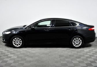 Подержанный автомобиль Ford Mondeo Sedan 2015 года (3 фото)