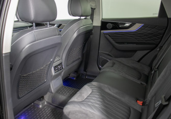 Подержанный автомобиль Hongqi HS5 2024 года (11 фото)