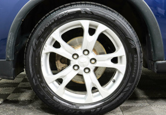 Подержанный автомобиль Mitsubishi Outlander 2014 года (9 фото)