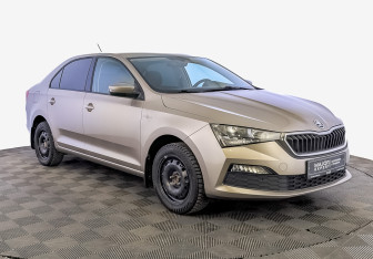 Подержанный автомобиль Skoda Rapid Liftback 2021 года (3 фото)