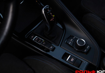 Подержанный автомобиль BMW X1 2018 года (15 фото)