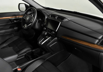 Подержанный автомобиль Honda CR-V 2019 года (10 фото)
