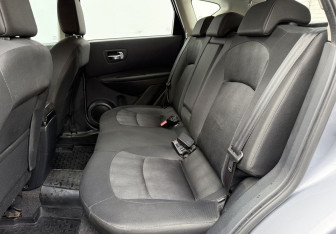 Подержанный автомобиль Nissan Qashqai 2011 года (11 фото)