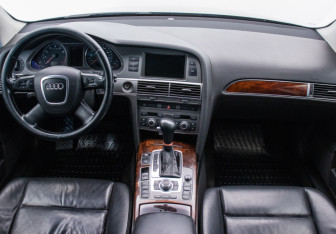 Подержанный автомобиль Audi A6 Sedan 2006 года (13 фото)