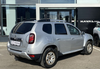 Подержанный автомобиль Renault Duster 2018 года (5 фото)