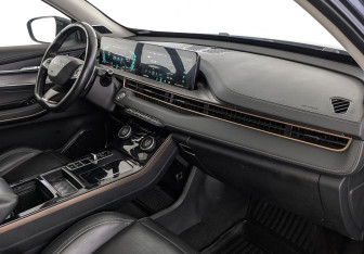 Подержанный автомобиль Exeed LX 2022 года (12 фото)