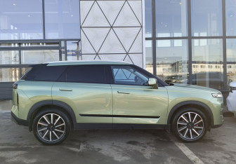 Подержанный автомобиль Jaecoo J7 2023 года (4 фото)