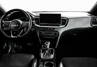 Подержанный автомобиль Kia Ceed Wagon 2021 года (9 фото)