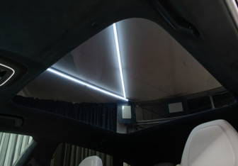 Подержанный автомобиль Zeekr 001 2023 года (19 фото)