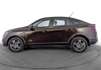 Подержанный автомобиль Renault Arkana 2020 года (8 фото)