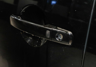 Подержанный автомобиль Nissan Pathfinder 2010 года (21 фото)