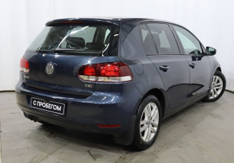 Подержанный автомобиль Volkswagen Golf Hatchback 2012 года (4 фото)