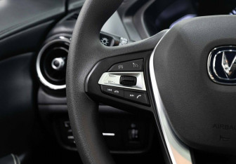 Подержанный автомобиль Changan Alsvin 2023 года (13 фото)