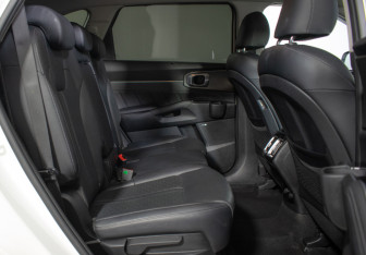 Подержанный автомобиль Kia Sorento 2021 года (10 фото)