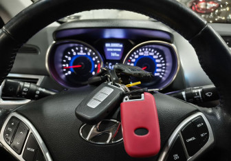 Подержанный автомобиль Hyundai Elantra Sedan 2011 года (18 фото)