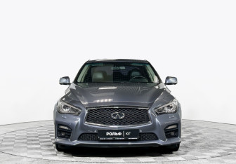 Подержанный автомобиль Infiniti Q50 2014 года (2 фото)