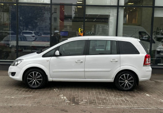 Подержанный автомобиль Opel Zafira Compactvan 2012 года (5 фото)