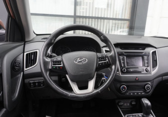 Подержанный автомобиль Hyundai Creta 2017 года (12 фото)