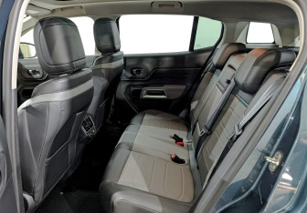 Подержанный автомобиль Citroen C5 Aircross 2022 года (17 фото)