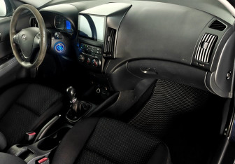 Подержанный автомобиль Hyundai i30 Hatchback 2010 года (9 фото)