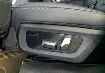 Подержанный автомобиль BMW X7 2019 года (15 фото)