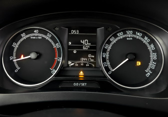 Подержанный автомобиль Skoda Rapid Liftback 2017 года (13 фото)