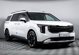 Подержанный автомобиль Kia Carnival 2024 года (3 фото)