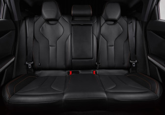 Подержанный автомобиль Changan UNI-V 2024 года (24 фото)